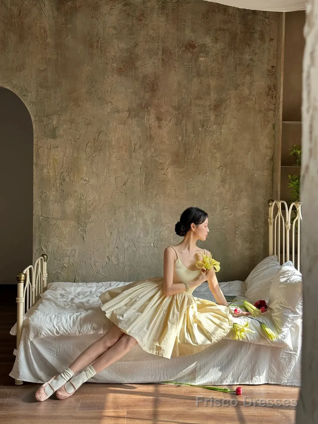 Chic Ball Gown Spaghetti Straps Champagne Homecoming Dresses Birthday Dress Birthday Outfits